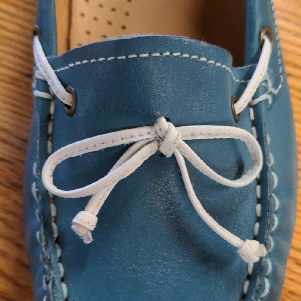 L.L. Bean Turquoise Teal Green Leather Slip On Boat Shoes Moccasins Size… - Picture 7 of 10